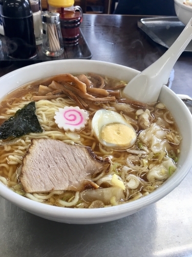 「ワンタン麺(少なめ) ¥920」@大勝軒 秋川店の写真