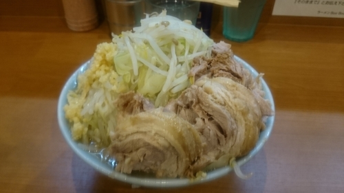 「小ブタ、ヤサイマシ、ニンニクマシ」@ラーメンBoo Boo太郎。の写真