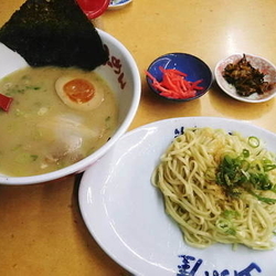 昭和（むかし）ラーメン＋替玉（中太）970円