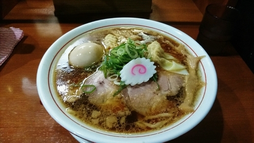 「特中華そば 無料大盛り」@横浜中華そば 維新商店の写真