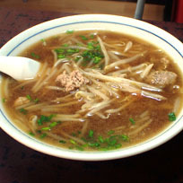 「みそラーメン550円＋上海ヤキソバ650円」@柳華の写真