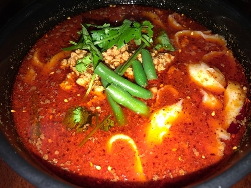 「辛口マーラー刀削麺（700円）」@中国料理 刀削麺 鐘楼 水道橋西口店の写真