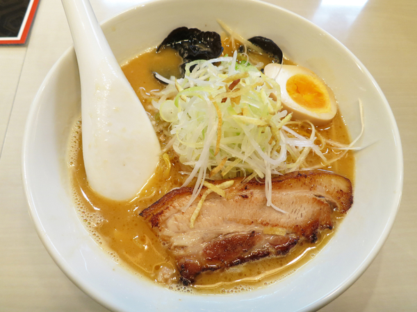 濃厚味噌らーめん