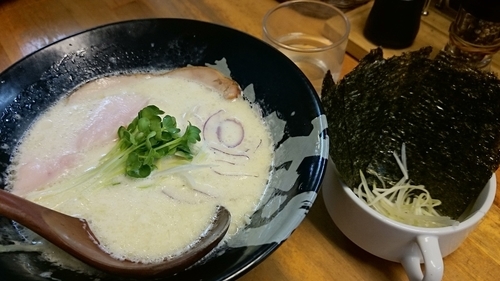 「のり入鶏白湯」@ぼっこ志の写真