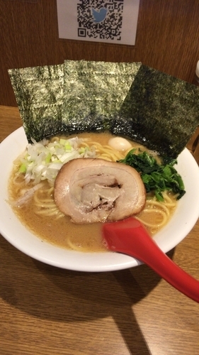 「豚骨醤油ラーメン大盛り 850円」@武松家 仲見世通り店の写真