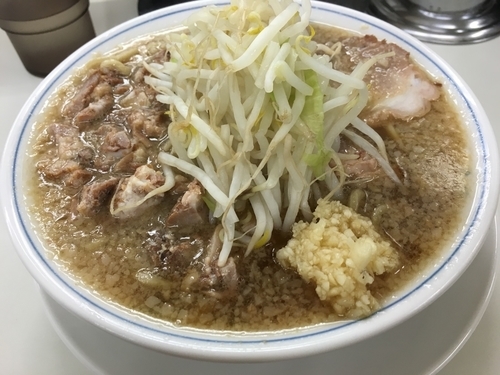 「ラーメン＋細切れ豚」@ラーメン大 我孫子店の写真