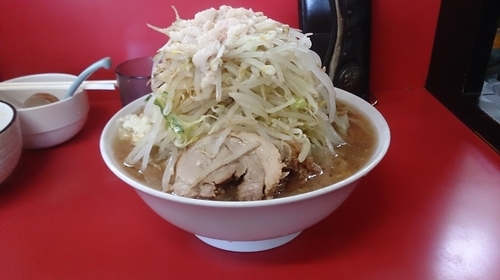 「大ラーメン800円+生卵50円」@ラーメン二郎 茨城守谷店の写真