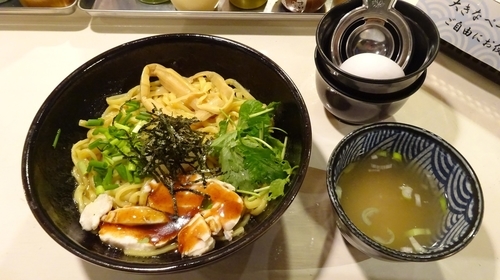 「油そば：ビアンコ（850円）＋生たまご（100円）」@油そば 渡邊の写真