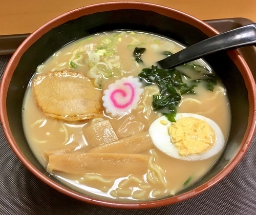 「煮干しラーメン 450円」@名代 富士そば 伊勢佐木モール店の写真