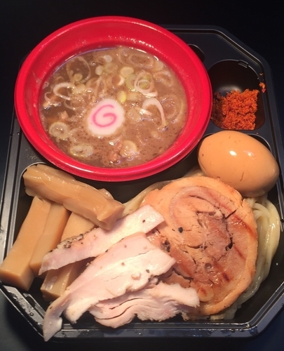 「頑者 カニのネクストレベル+全部のせ500円」@大つけ麺博 2016の写真