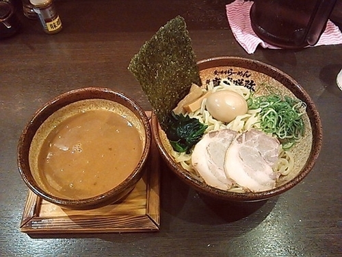「濃厚豚骨つけ麺＋味玉」@真武咲弥 渋谷店の写真