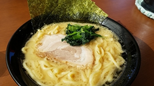 「豚骨醤油」@横濱家系ラーメン 誠家 幸手店の写真