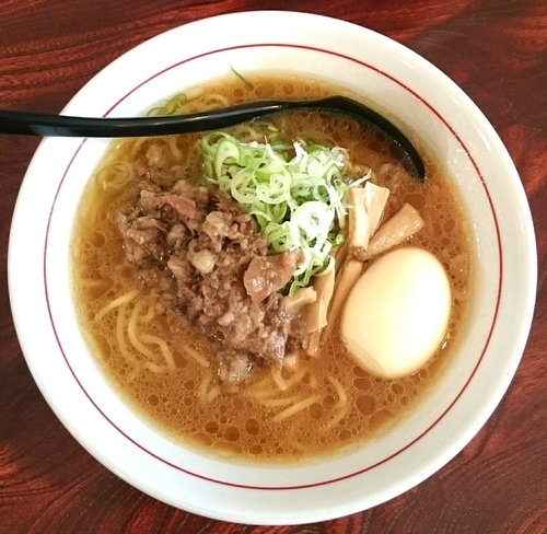「牛骨正油らーめん ランチセット餃子 半熟玉子」@シマシマトムの写真