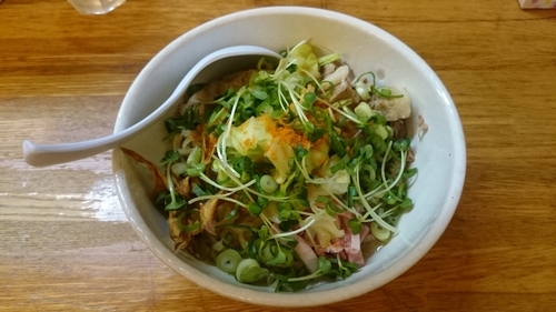 「ダイヤモンドポークの特製塩旨味マゼソバ、秋の香りの炊き込み追」@麺や 福一の写真