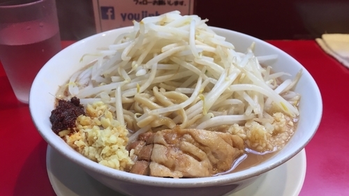 「ラーメン（ショウガ・辛玉・ニンニク多め）」@用心棒の写真