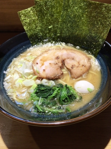 「豚骨醤油 ¥680」@横浜家系ラーメン 辻田家 小山本店の写真