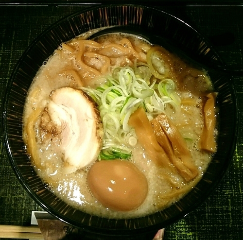「裏竹虎ラーメン 味付玉子」@麺匠 竹虎の写真