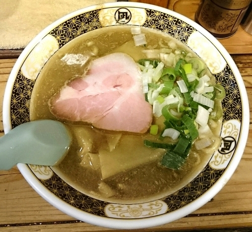 「すごい煮干ラーメン」@すごい煮干ラーメン凪 新宿ゴールデン街店 本館の写真