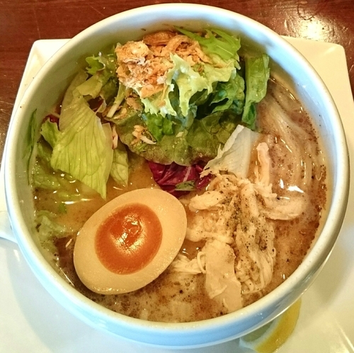 「鶏白湯 醤油そば」@鶏白湯麺 蔭山 高田馬場店の写真