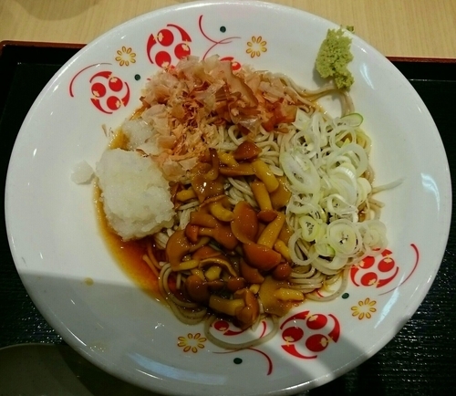 「冷やしなめこおろしそば　420円」@いろり庵きらく アトレヴィ三鷹店の写真