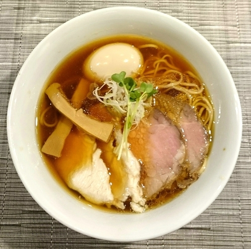 「特製 鶏そば」@らぁ麺 やまぐちの写真