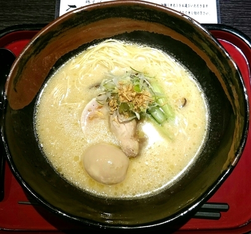 「白濁鶏そば(細麺) 味玉入り」@鶏そば なんきち 東京店の写真