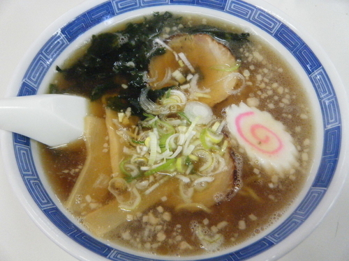 「ラーメン700円」@味処・魚亭の写真