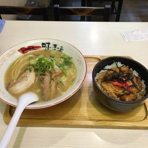 「道場らーめん」@らーめん味道場の写真