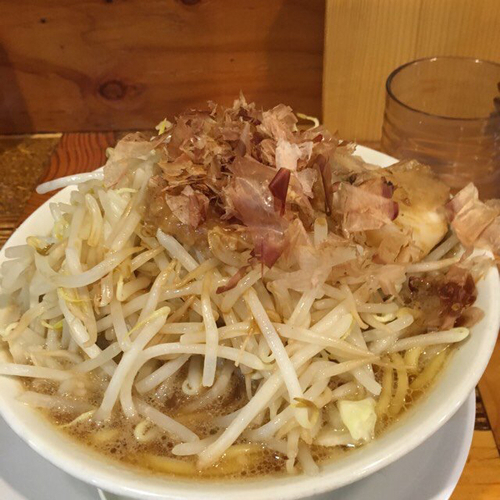 「ラーメン(並) 野菜増し、カツオ増し」@ラーメン・つけ麺 神起の写真