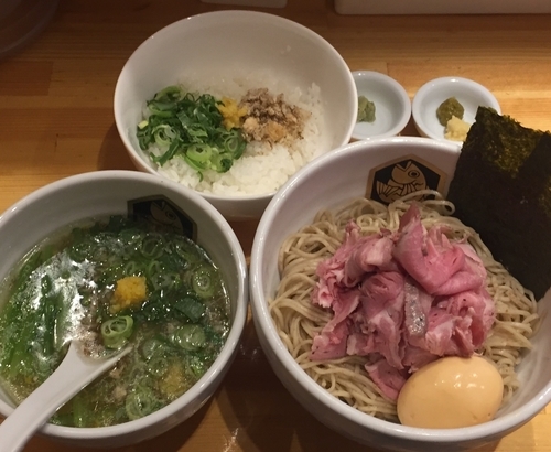 「特製真鯛つけ麺1050円+真鯛雑炊丼(小)200円」@真鯛らーめん 麺魚の写真