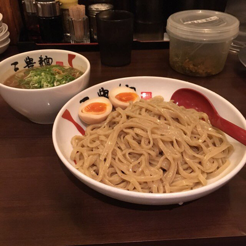 「濃厚魚介つけ麺味玉」@三豊麺 新開地店の写真