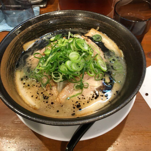 「黒豚骨ラーメン」@東昇軒の写真