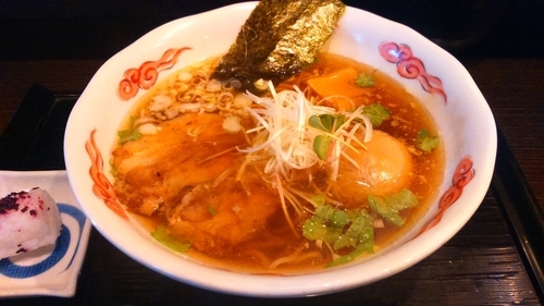 「味玉アゴサンマ煮干しらぁめん830円」@龍のひげの写真