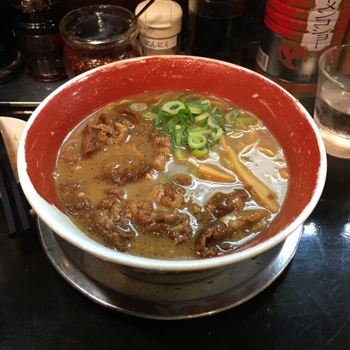 「徳島ラーメン 肉入り」@徳島ラーメン 麺王 神戸元町店の写真