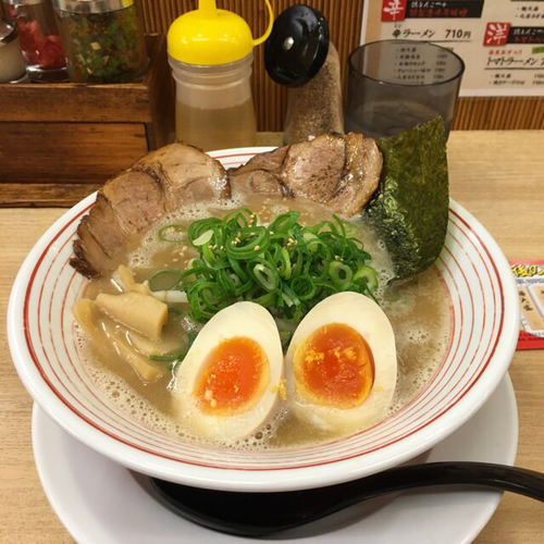 「元町らーめん」@らーめん 元町軒 サンプラザ店の写真