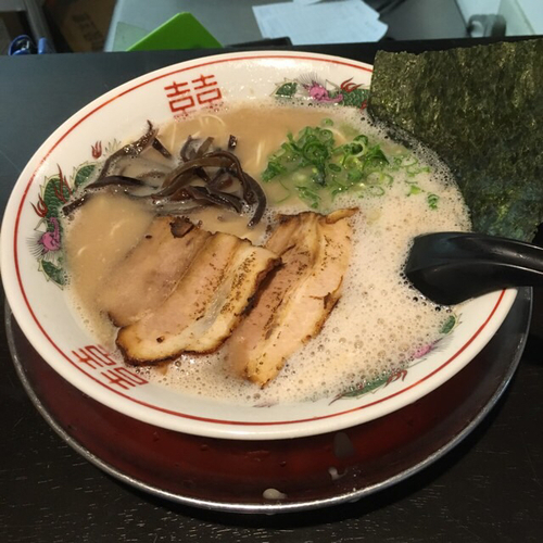 「とんこつ(博多)ラーメン」@らーめん しんの写真