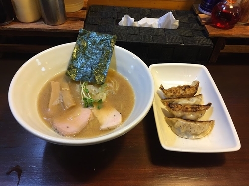「鶏醤油ラーメン（こってり）」@麺屋 ゼットンの写真