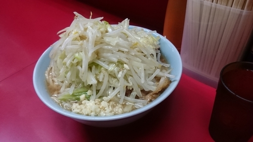 「小ラーメン（野菜、ニンニク）」@ラーメン二郎 中山駅前店の写真