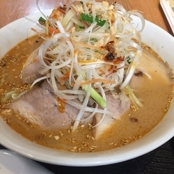 焦がし胡麻味噌ラーメン