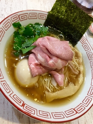 「【気まぐれ限定】天草大王と太刀魚の淡口中華そば ￥900」@中華そば 四つ葉の写真