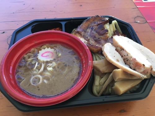 「カニのネクストレベル＋チャーシュー二種盛り＋極太メンマ」@大つけ麺博 2016の写真