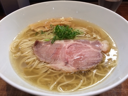 「しおラーメン」@町田汁場 しおらーめん 進化の写真