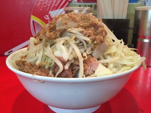 「小ラーメン（ﾔｻｲ ﾆﾝﾆｸ ｱﾌﾞﾗ）」@ラーメン二郎 府中店の写真