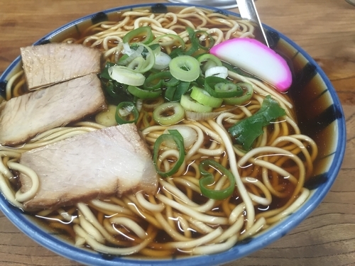 「中華そば+わんたん」@丸デブ 総本店の写真