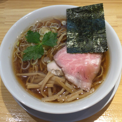 「こもんそば 醤油（750円）」@麺ゃこもんの写真