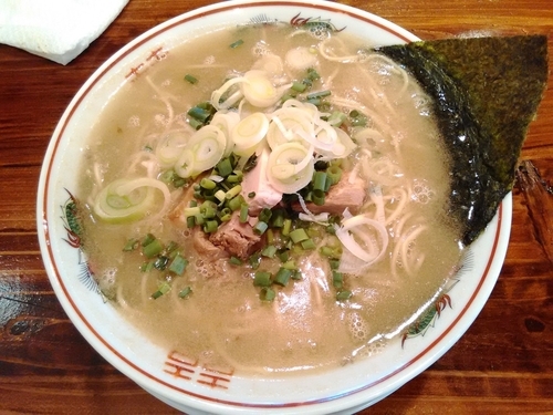 「831の日限定 とん骨らーめん」@琉球湯麺 831の写真