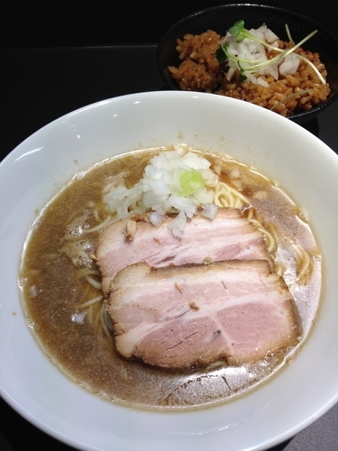 「中華そば(塩)  炊き飯」@煮干乱舞の写真