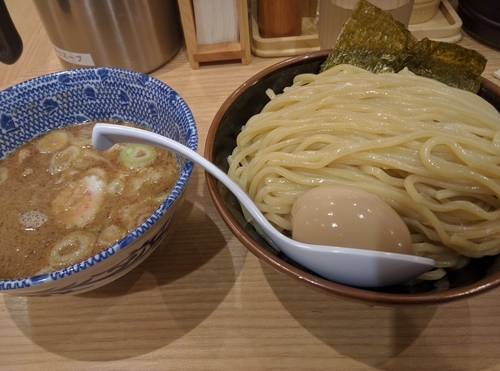「赤辛つけめん　大盛り　半熟玉子」@舎鈴 西小山店の写真