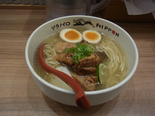 「特製角煮塩ラーメン 1200円」@ソラノイロ NIPPONの写真