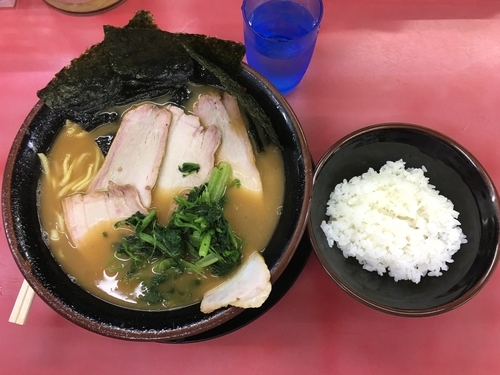 「中盛チャーシューメン+半ライス／¥940+60」@王道家の写真